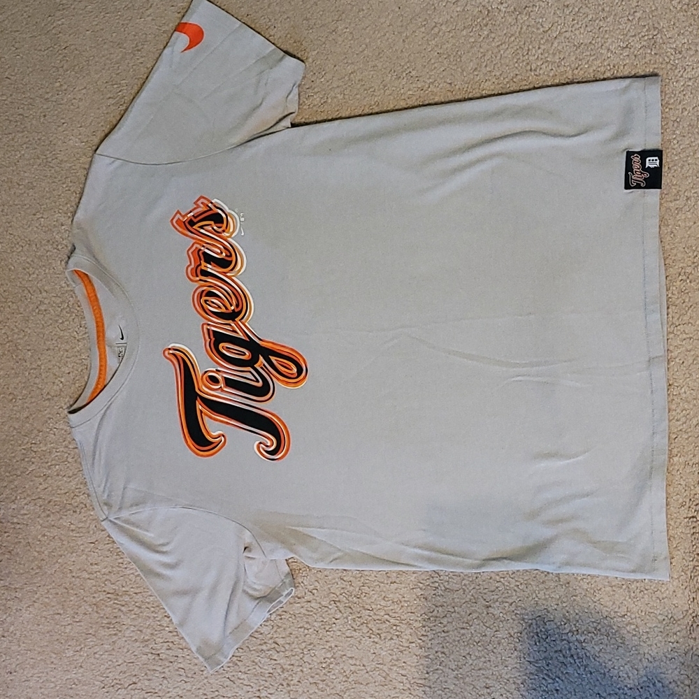 Nike Detroit Tigers  t-shirt